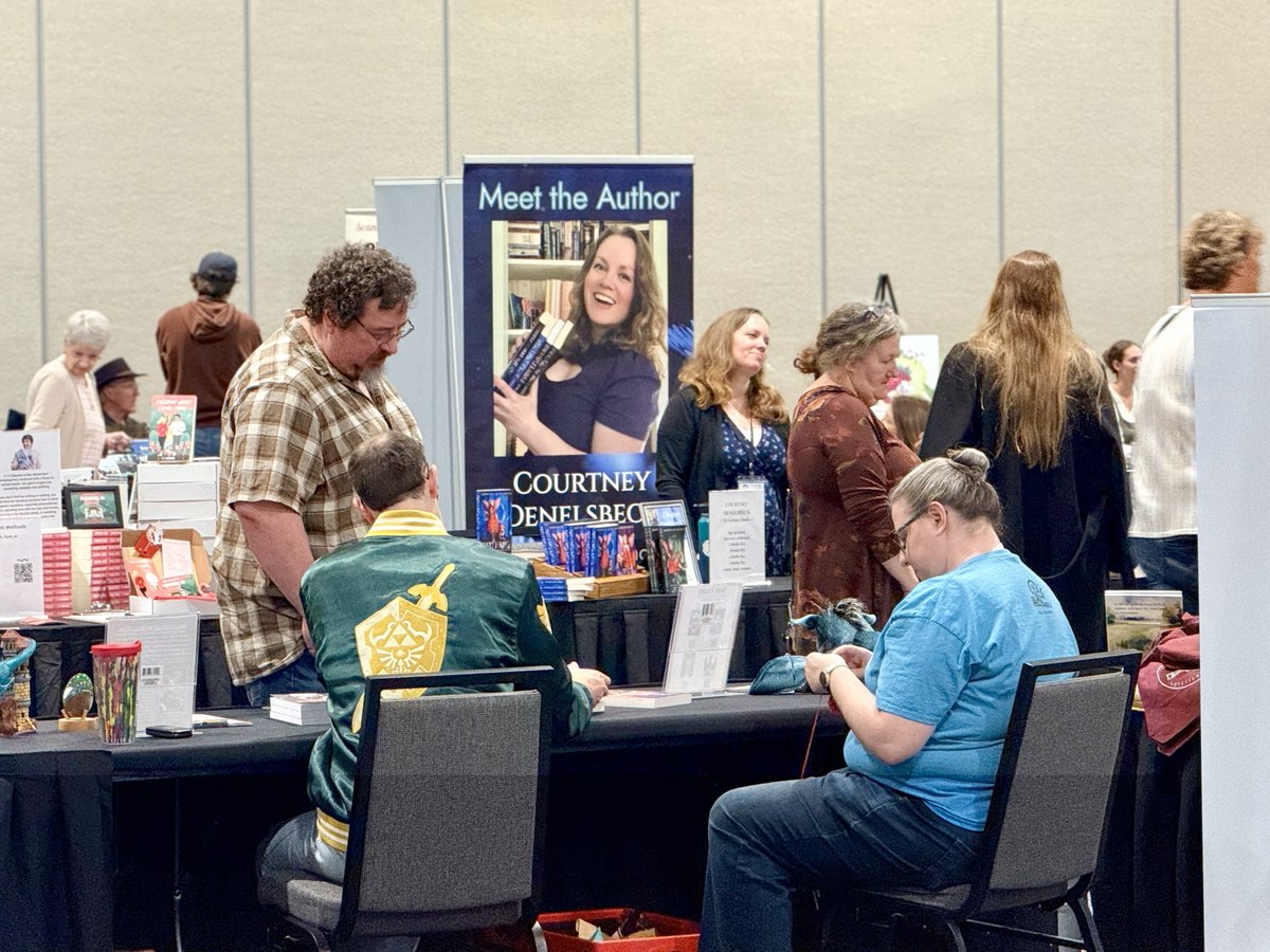 A look back at last month’s Literature &amp; Lattes — a wonderful debut for this new community of readers and coffee lovers. ☕📚

Would you like to see more 𝘣𝘰𝘰𝘬𝘪𝘴𝘩 𝘤𝘰𝘮𝘮𝘶𝘯𝘪𝘵𝘺 𝘦𝘷𝘦𝘯𝘵𝘴 like this?