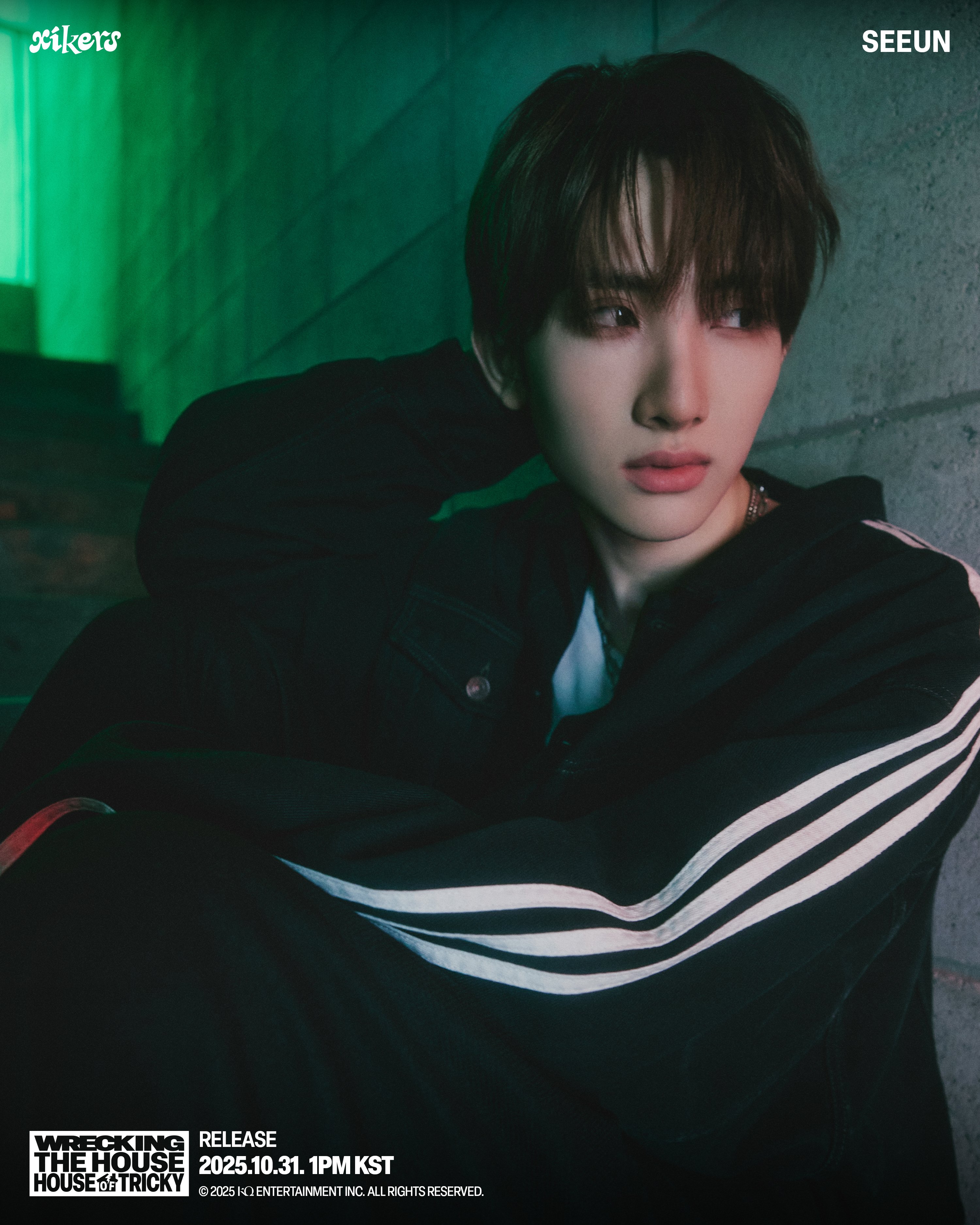 삼선 트레이닝 복을 100프로 활용한 것 같은 남돌 컨포 | 인스티즈