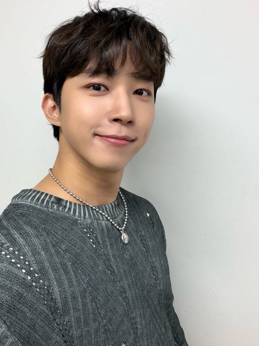 NFlyingofficial's tweet photo. 그민페 덕분에 뜨거운 주말이었다!!❤️‍🔥

#NFlying #엔플라잉 #서동성 #SeoDongSung https://t.co/OSAVKWZvPS