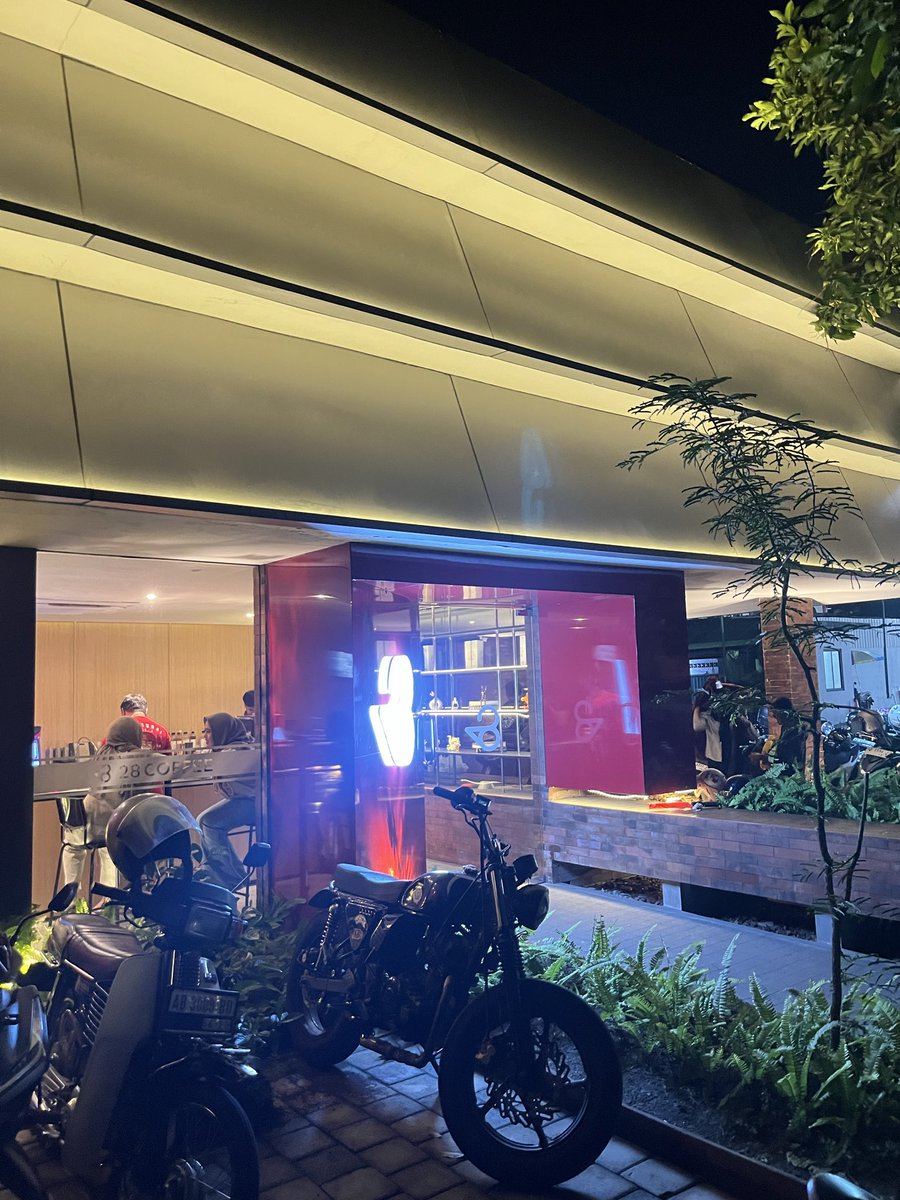 realarrell's tweet image. Ngopag