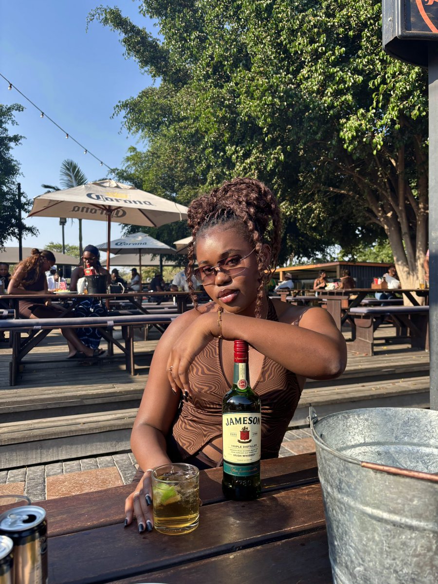 Milla On The Rocks 🍀🥃 tweet media