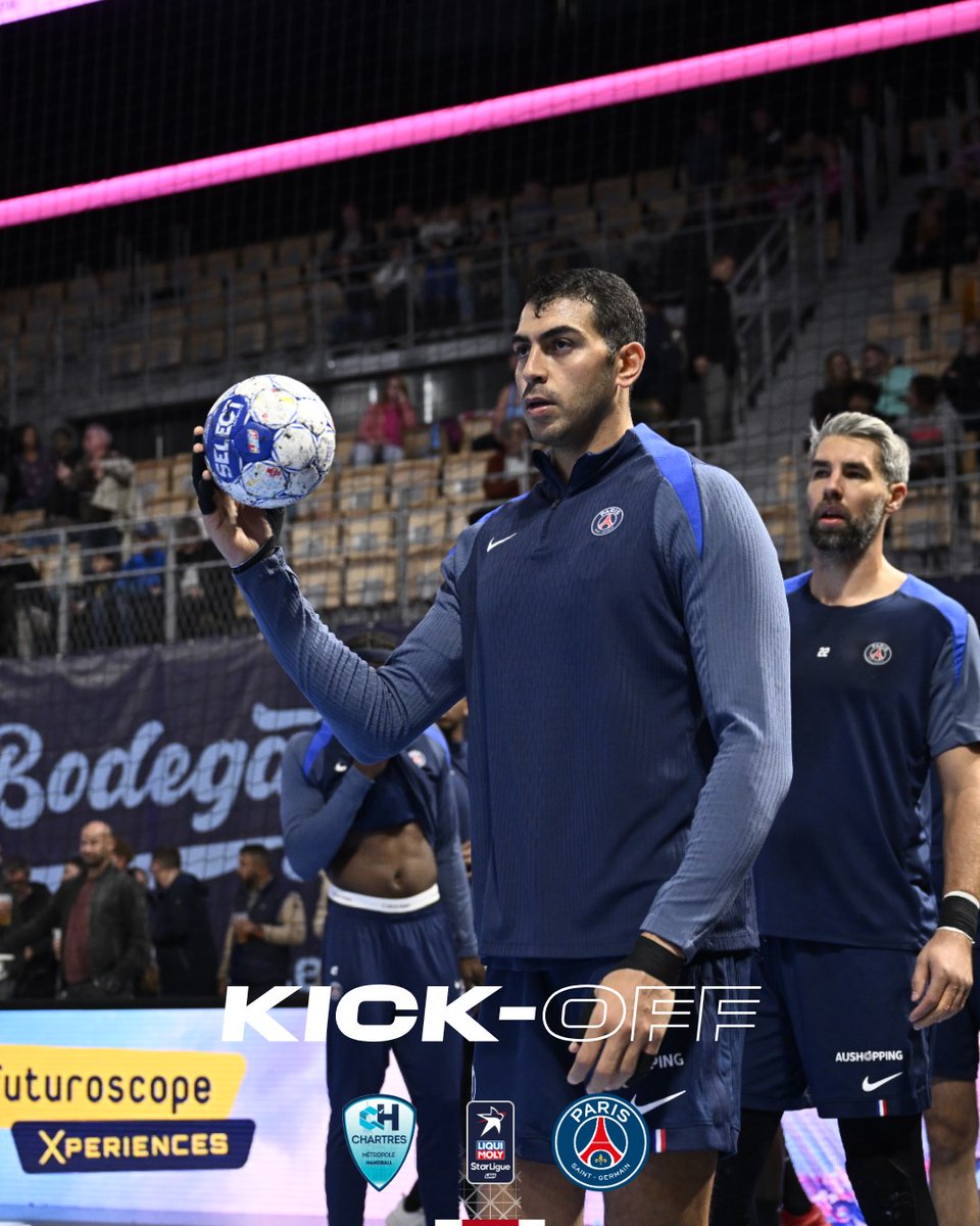 psghand's tweet photo. C'est parti au Colisée de Chartres ! 🔥
#CHAPSG https://t.co/us2eYn9uQE