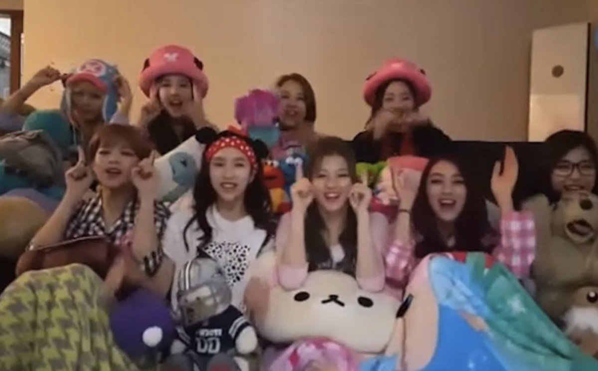 Addicted_to_Hyo's tweet image. No words can explain how much I love you, 9wice
Happy 10th year Anniversary 

TWICE ONE IN A MILL10N
#트와이스의스토리는10년째연재중
#The10thPageOfTWICEStory
#TWICE_10th_Anniversary
@JYPETWICE