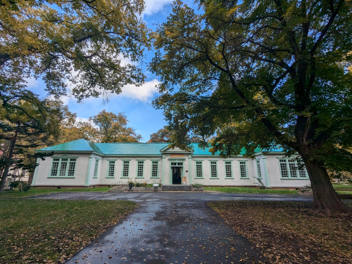週末は札幌に出張する機会を得て、北大の博物館で標本を拝見したり、旧昆虫学教室棟（現ワイン教育センター）でワインを傾けたりするなどした
なんてよい大学なんだ…🦋