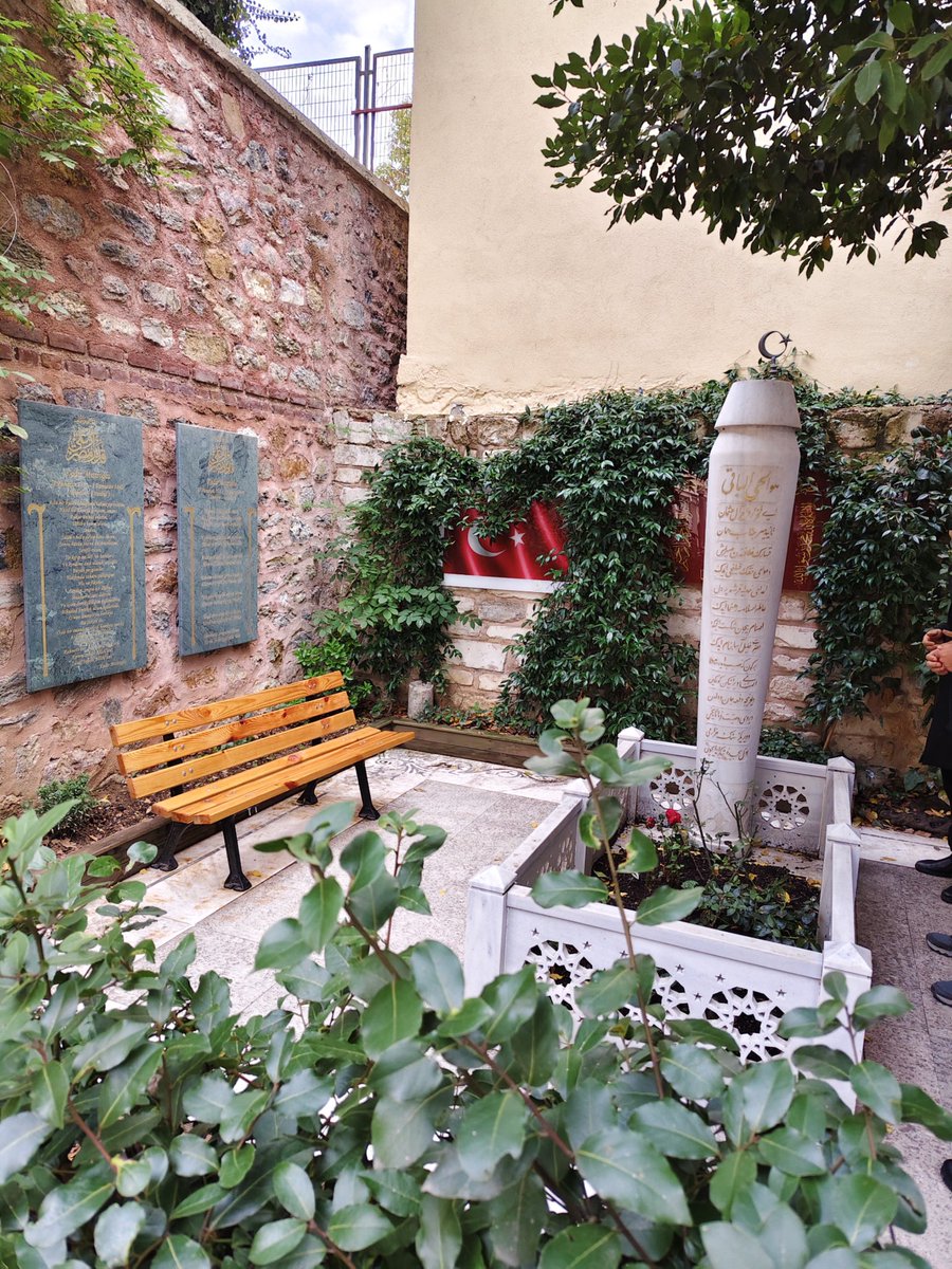 An itibâriyle, Muazzez Davamızın Kılıçlaşan Kalemi; Üstad Kadir Mısıroğlu'nun cennet mekân kabrinden, tüm muhibbânımıza selâm olsun. 🌹

Mâdem ölüme kadar,
Verilmiş bir mühlet var;
Donanıp tekrar aşkla,
Sefere baştan başla!..

--Üstad Kadir Mısıroğlu--