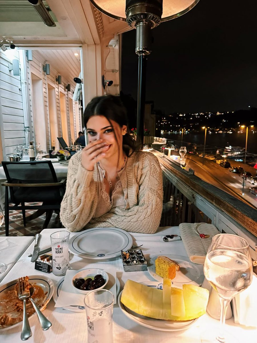 Xotinimning yalangoch fotosuratlari, menga minat qilish