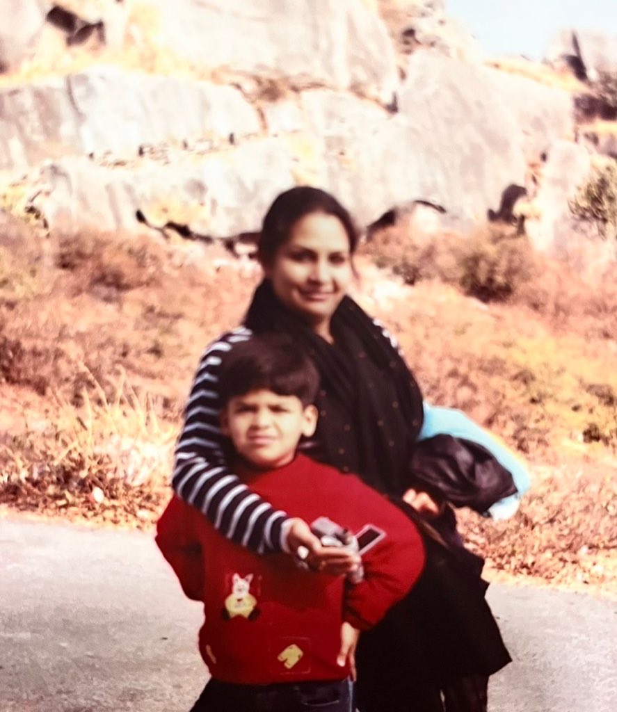 i miss my parents and my home, i wanna go back home soon :(