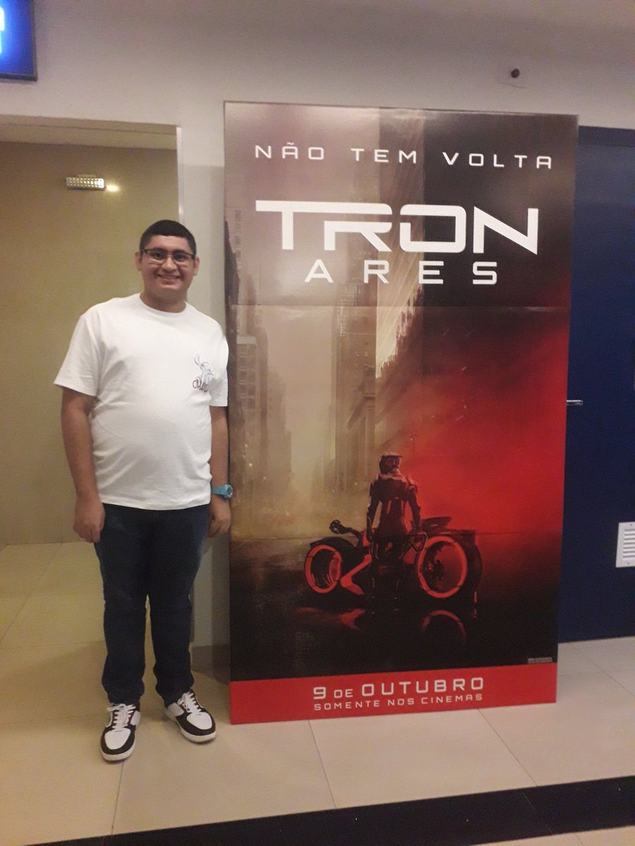 AlissonJonantha's tweet image. Está Estreando Nos Cinemas TRON: Ares #Tron #TronAres @Disney @DisneyStudios @DisneyStudiosBR @JaredLeto @RioMarKennedy @cinepolisbrasil