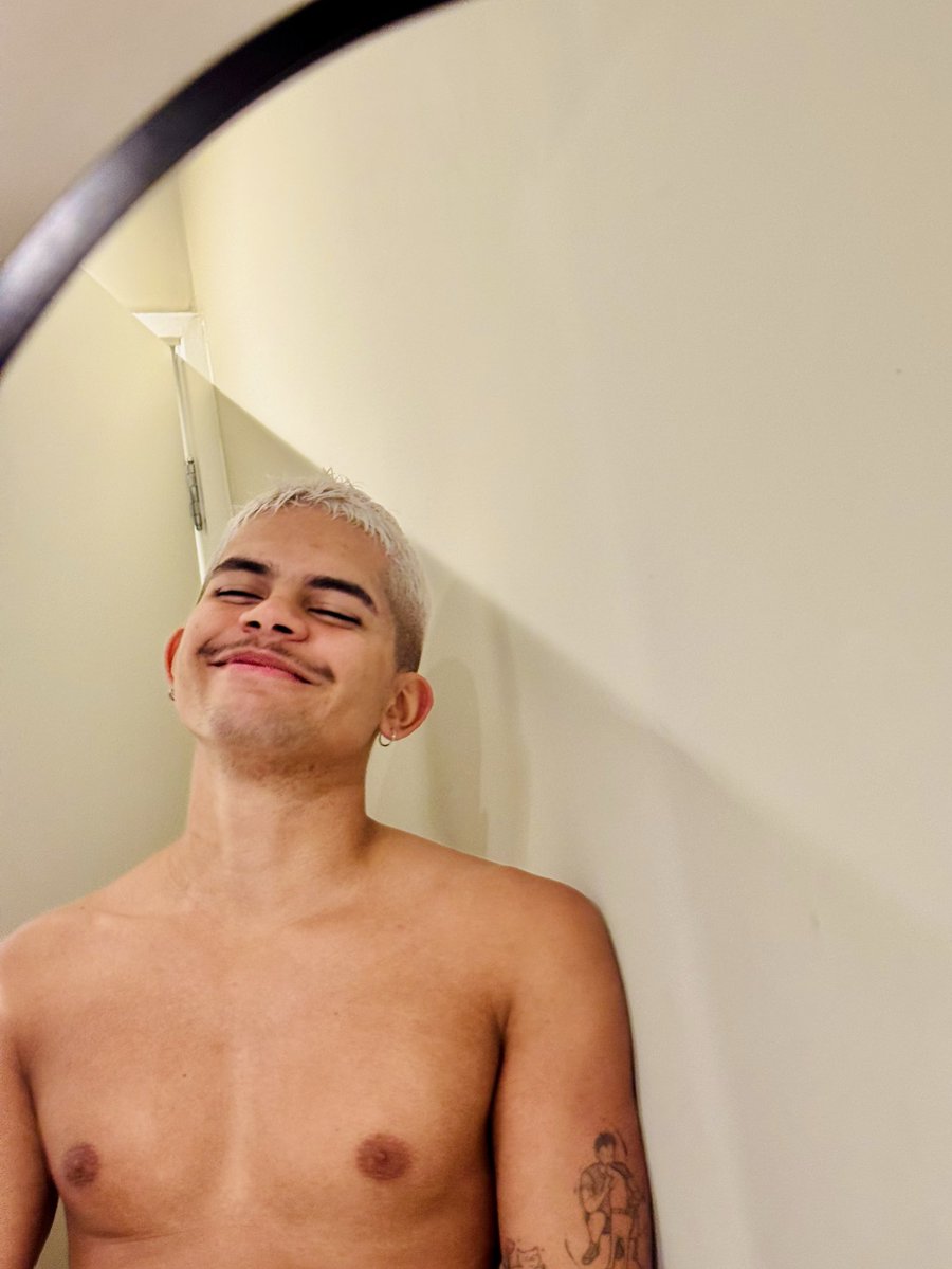 homens com suvaco