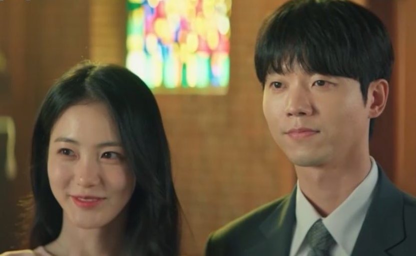 So beautiful, a Miss Korea wife and her soon-to-be judge husband🤍

#AHundredMemoriesEp12