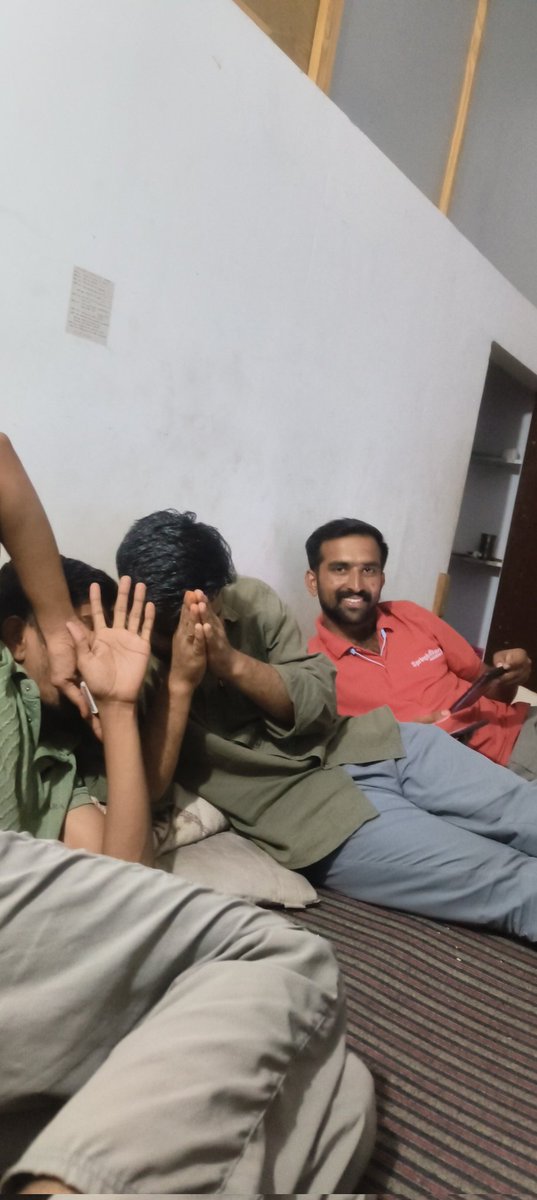 jitendramarwar's tweet photo. मेरबानी करो इन बेरोजगारों पर 
इनके घर भी खुशियों की दीपावली आए 
😔😔
@Kamaljaisalmerr
#रीट_भर्ती_पद_बढ़ाओ
@alokrajRSSB @RajCMO https://t.co/7cGhYkLpgi