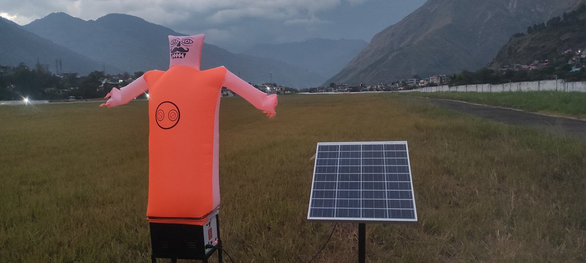 aaikmbairport's tweet image. 🛫 एयरपोर्ट ऑपरेशन एरिया में सुरक्षा एवं पक्षी नियंत्रण पहल
दिनांक 10 अक्टूबर 2025 को कुल्लू मनाली हवाईअड्डे के ऑपरेशन एरिया में Scare Crow एवं Scare Crow Sound System स्थापित किए गए।
#AirportSafety #BirdControl #ScareCrowSystem #OperationalExcellence #SafeSkies