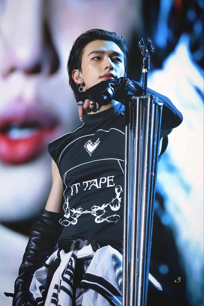 3 seconds tweet media