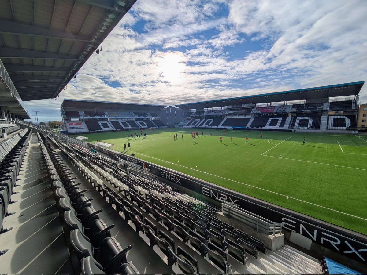Odd BK 2 - Kvik Halden FK 
Falkum 
3 div avd 6
#kvikhfk

3-1. Elendig kamp, Odd skulle scora enda flere. Ikke mulig å rekke sailors inn heller🧇. Men morgenbad med rim på stranda er i det minste fasit. Noe spesielt med det enorme stadion her og knapt folk tilstede.