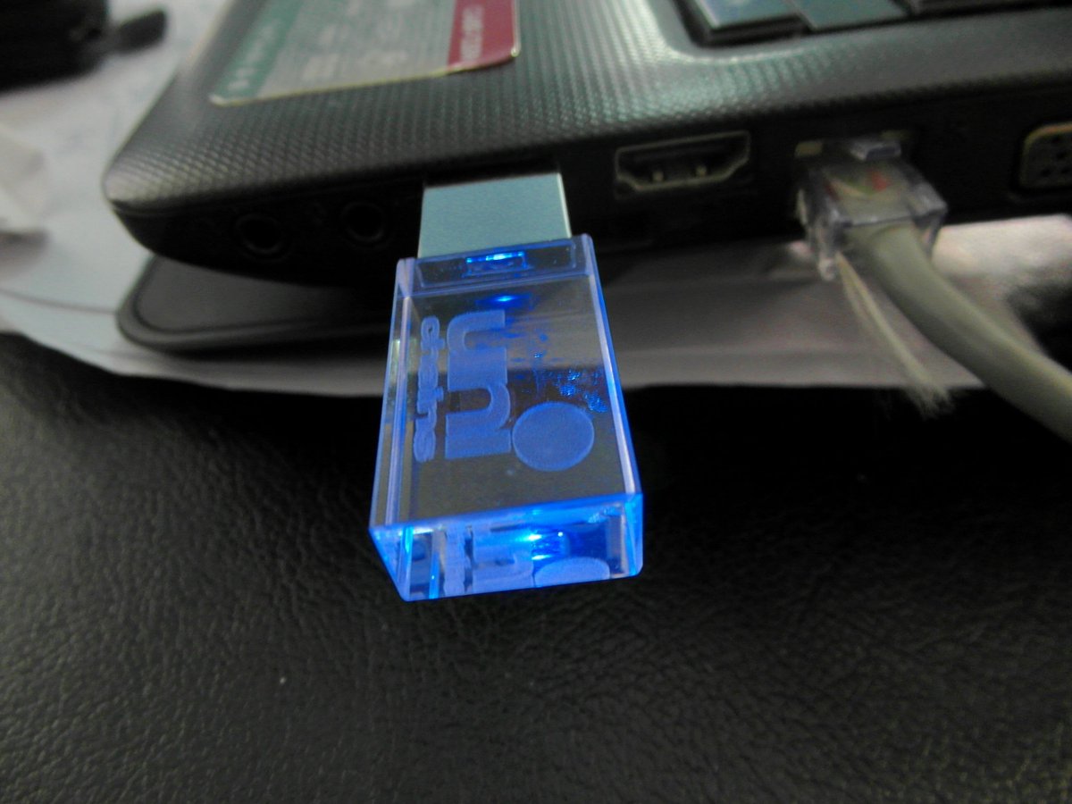 wwwlcw3381699's tweet image. Silver crystal+blue light USB flash drive ,which all 100% chips test with H2 software by coping machine ,which are high-quality USB flash drive !

🤝 Welcome to inquire 🤝 
Wechat / WhatsApp:+86 158 89434975
#USBflashdrive
#USBdrive
#Pendrive