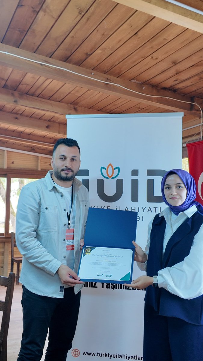 İlahiyat Akademi tweet media
