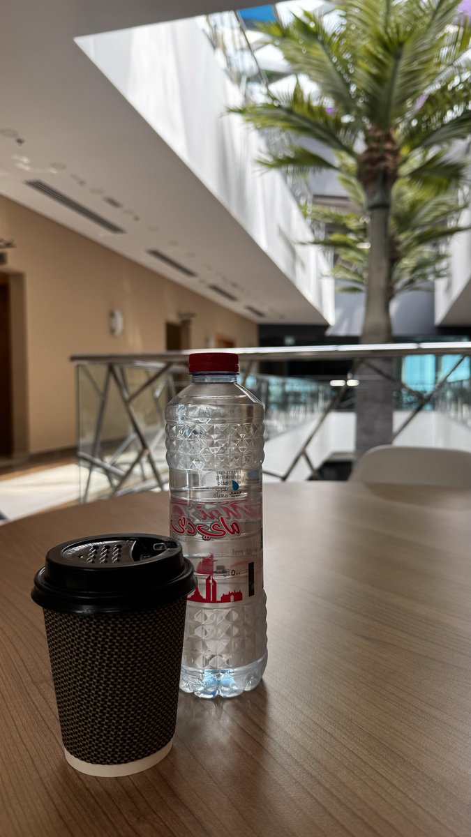 لا تيأس مهما طال بك الكرب، فالفرج كالجنين في بطن أمه، إذا أتى قبل وقته تشوه ومات!
دعه يأتي في وقته مكتملاً، ليثبت لك أنه يستحق العناء. سترى رحمة الله بك كيف يطيب قلبك الموجوع، وكيف يصنع لك ربك لباساً من فرح وسرور.

#مساء_الخير