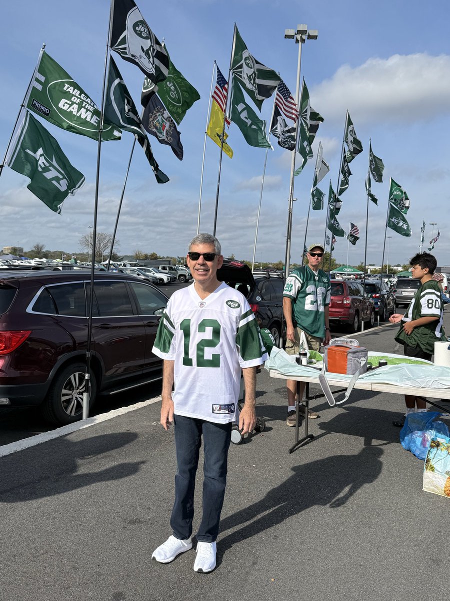 elerianm's tweet image. Hoping my beloved Jets finally pull off a win!
@nyjets #jets #jetspanthers @NFL