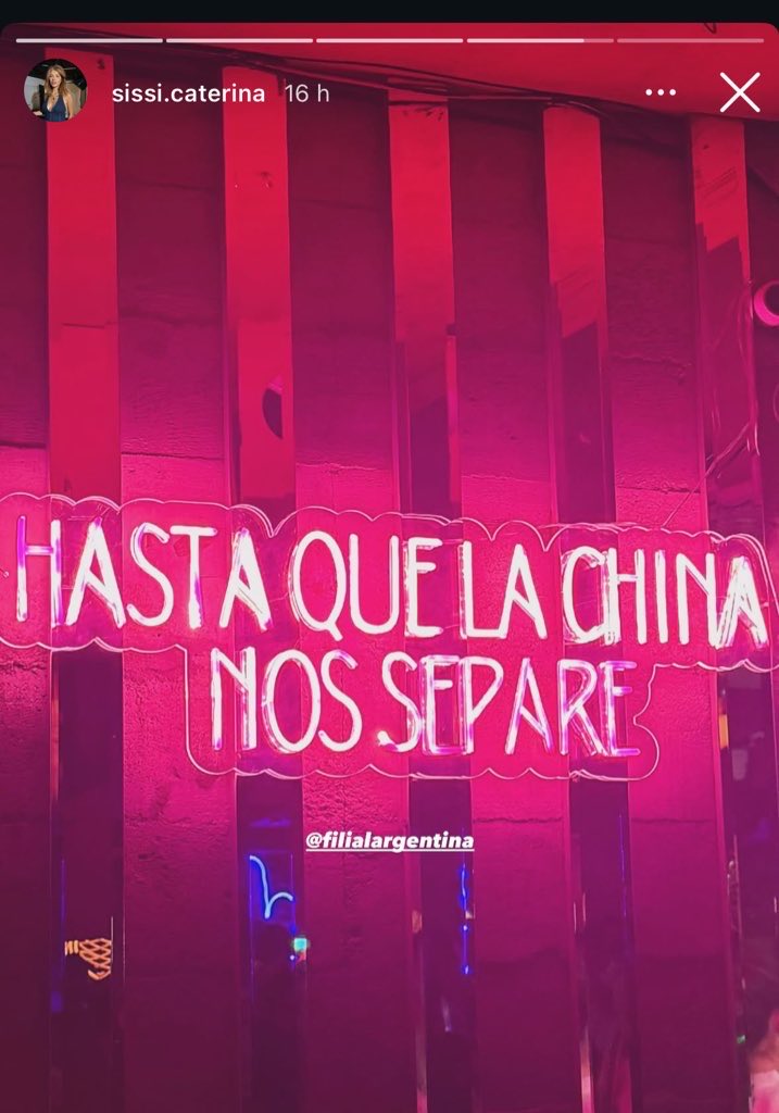 Bar en pleno Madrid🇪🇸
Decinos, de qué te sirve haber “trabajado” desde los 5 años, si 30 años después en el mundo te conocen por cogerte a maridos ajenos y destruir familias?
jajaj que bochorno sos moncha, pobres tus hijitos cuando crezcan y vean estos cartelitos en todos lados