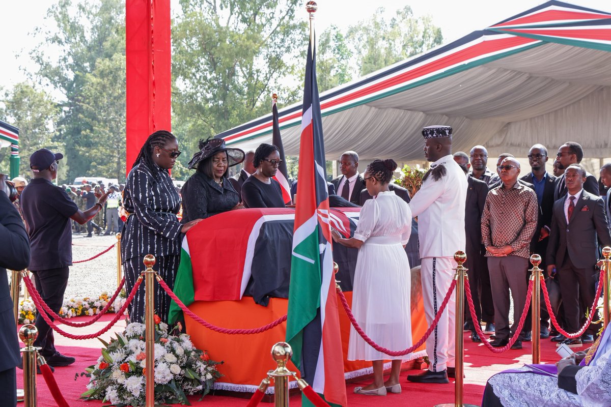 MusaliaMudavadi's tweet photo. A Nation Stands Still 🇰🇪

Today, as we lay to rest the Rt. Hon. Raila Amolo Odinga, my heart is heavy with the weight of personal loss and the nation’s shared grief. Raila was not just a comrade in the struggle for democracy, justice and a better Kenya, he was my brother, my friend, and my ally in some of the most defining moments of our nation’s history.