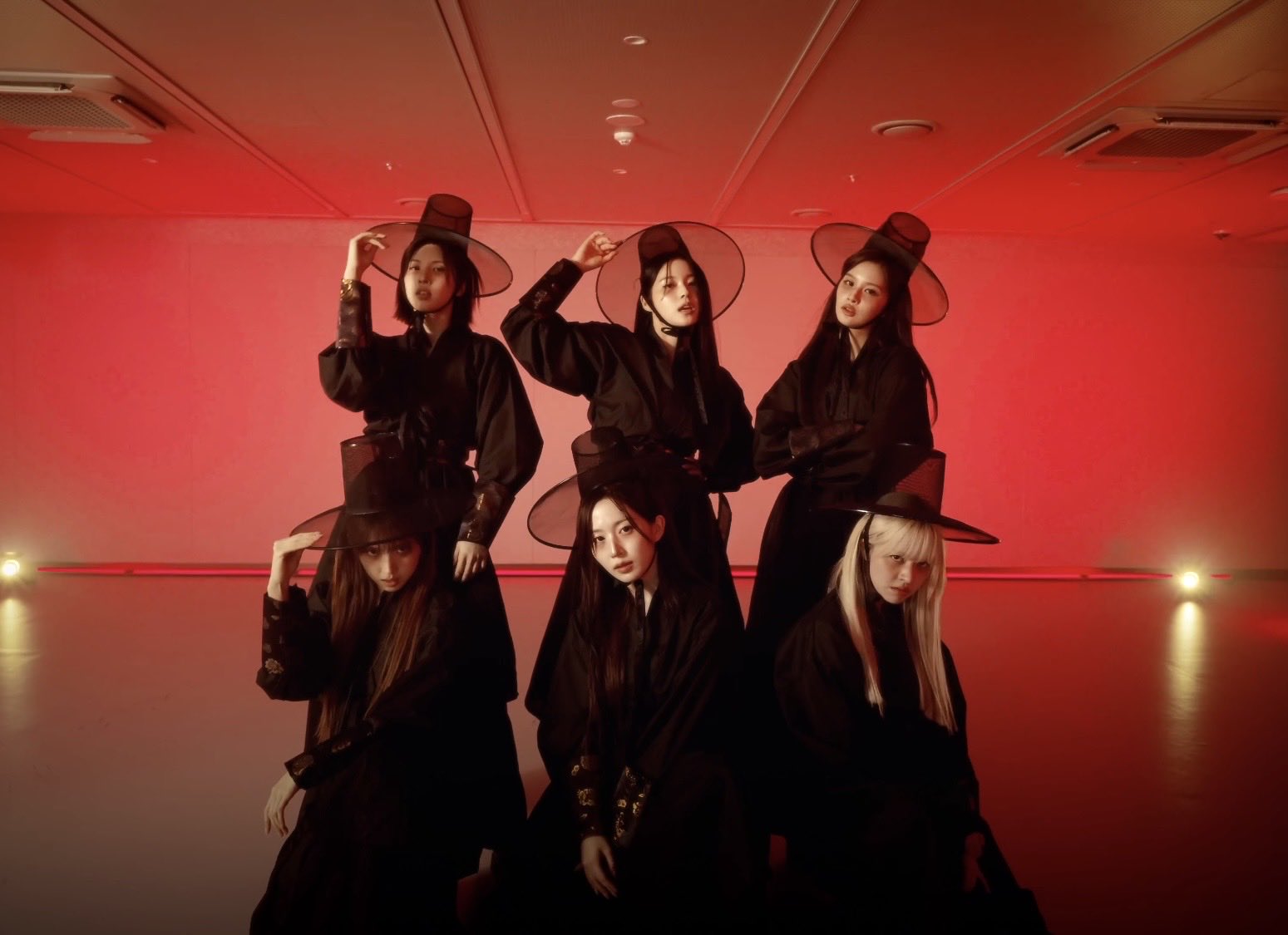 G3ojR44XkAIAH9j.jpg?name=orig