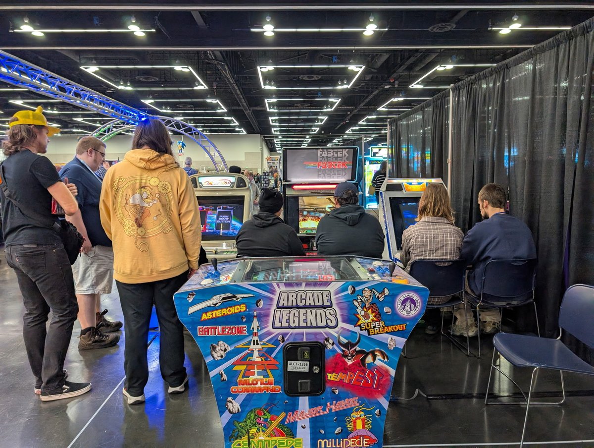 RetroGamingExpo's tweet image. Come join us today!