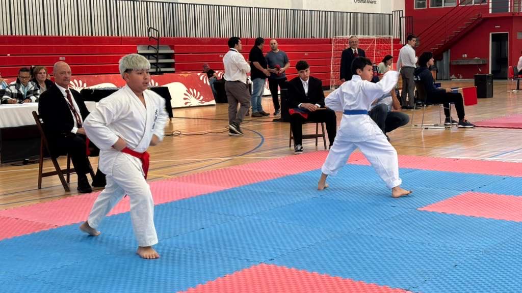 En el Estadio 10 de Julio, se está desarrollando el 43° Torneo Interclubes de Karate “Butoku-Kan” 🥋