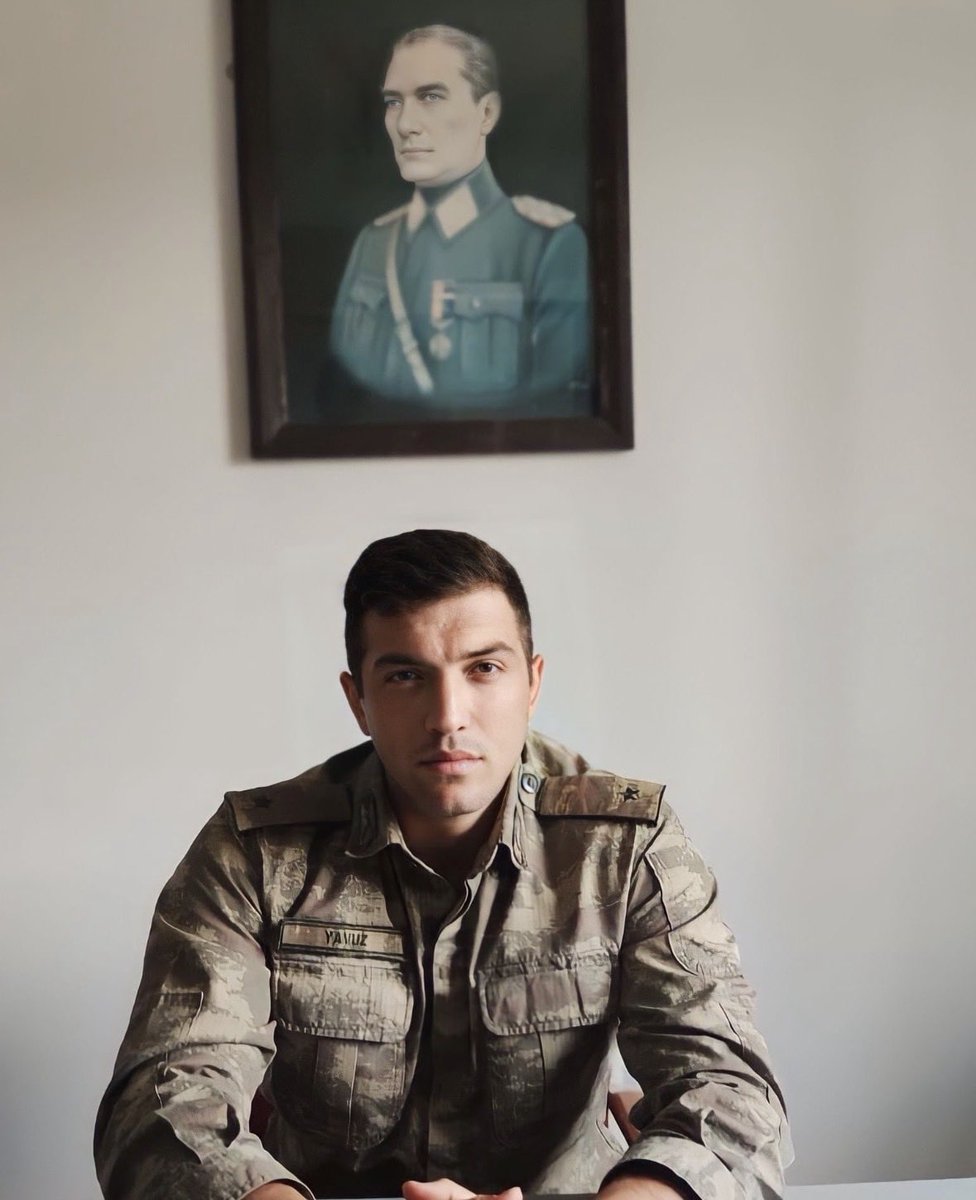 Çelik bile sert değil, Gör ki düşman mert değil, Ölürüz de dert değil, Üzer kahpe pusular…

Şehit Üsteğmen Tunahan Yavuz🇹🇷

Cennetteki Ad günün kutlu olsun komutanım | 19.10.1995