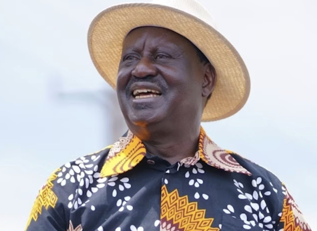 RAbdiAnalyst's tweet photo. Here is my Raila story which I never told before.

I was a young researcher, it was days after the outbreak of post-election violence in late 2007/8. I was eager to write my first report on Kenya.

I toured the Rift Valley extensively, witnessed the intense ethnic violence, interviewed victims. It was a harrowing experience.

One late afternoon, by accident I bumped into Rt Hon Raila and his entourage at the ground floor of the building where I worked. He was going to the Al-Jazeera office for a live broadcast on the situation in Kenya. 

I had been chasing his aides to get an interview without luck for days. I saw my chance.

I rushed to him, introduced myself, and pleaded for an interview. His bodyguards looked angry and wanted to shoo me away. 

I got a 30min interview next day. He was relaxed and absolutely confident he was robbed of victory in 2007.

History has since vindicated him.

Over the years, I did not get many chances to see him physically but I could call or text him every once in while if I needed to hear his perspective.

He always responded. 

He was down to earth, accessible, treated everyone with respect.

You don't get that from many top people in this country.