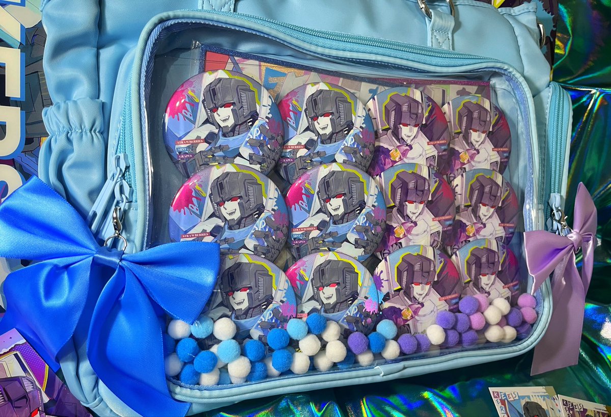 TCSKWP_'s tweet image. 👜💙💜🎀✨✨✨✨✨
#Itabag  #Thundercracker #Skywarp
#Transformers #nailart