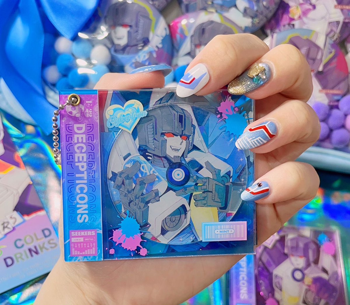 TCSKWP_'s tweet image. 👜💙💜🎀✨✨✨✨✨
#Itabag  #Thundercracker #Skywarp
#Transformers #nailart
