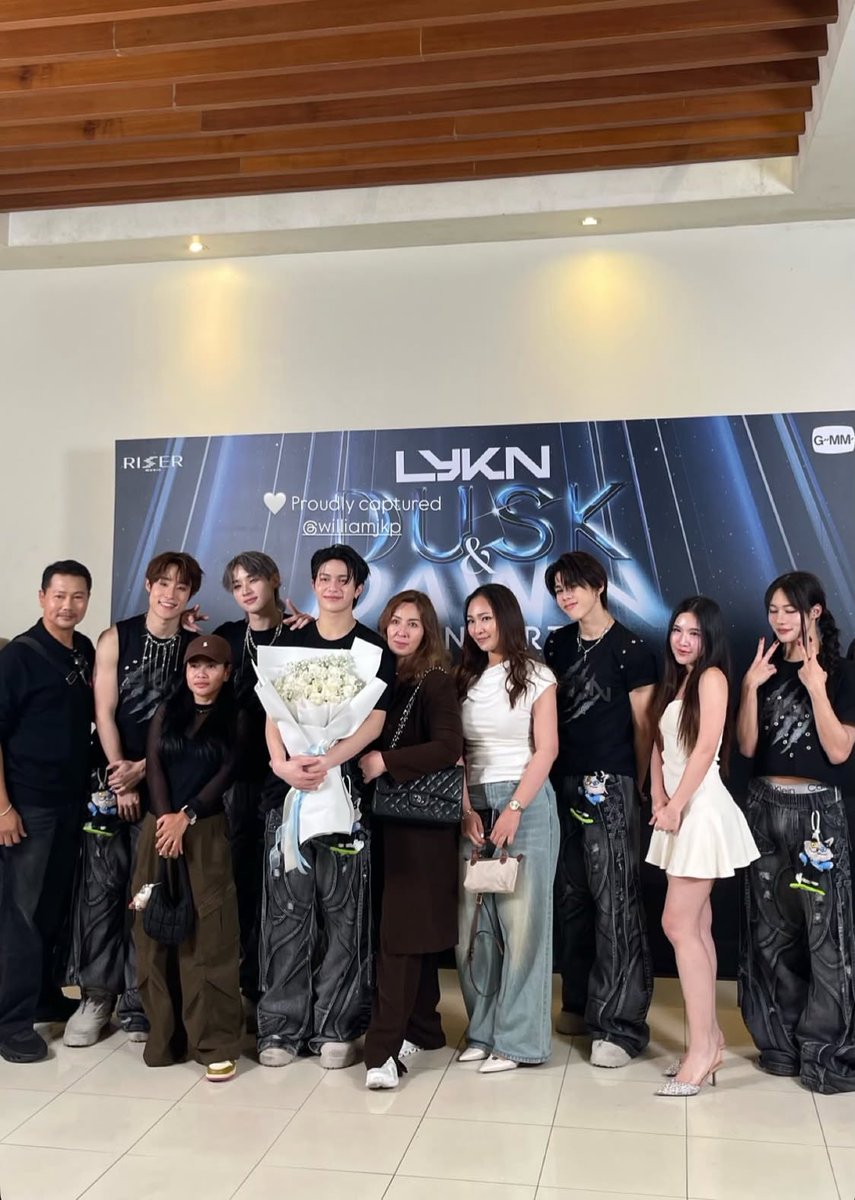 with william’s family 🩵

LYKN SHINE AT DAWN 
#LYKNDuskAndDawnConcertD2 #williamjkp