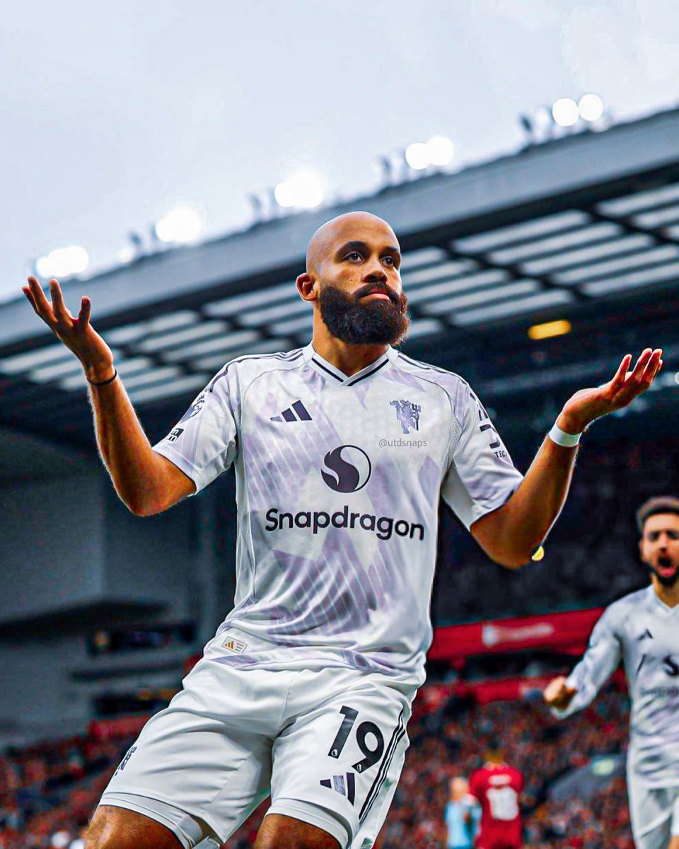 utdsnaps's tweet image. He actually did that at Anfield 😮‍💨