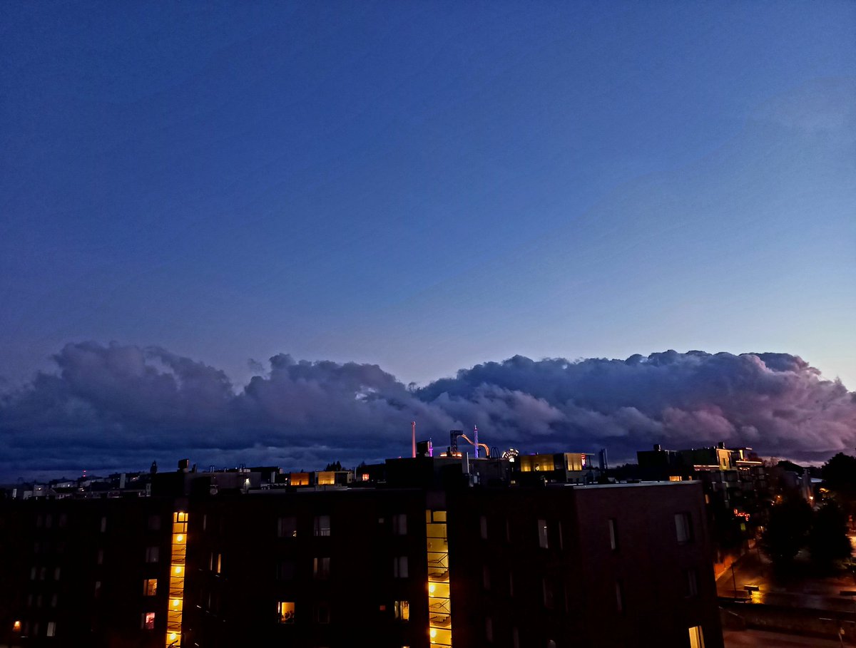 Gathering clouds above the eastern Helsinki