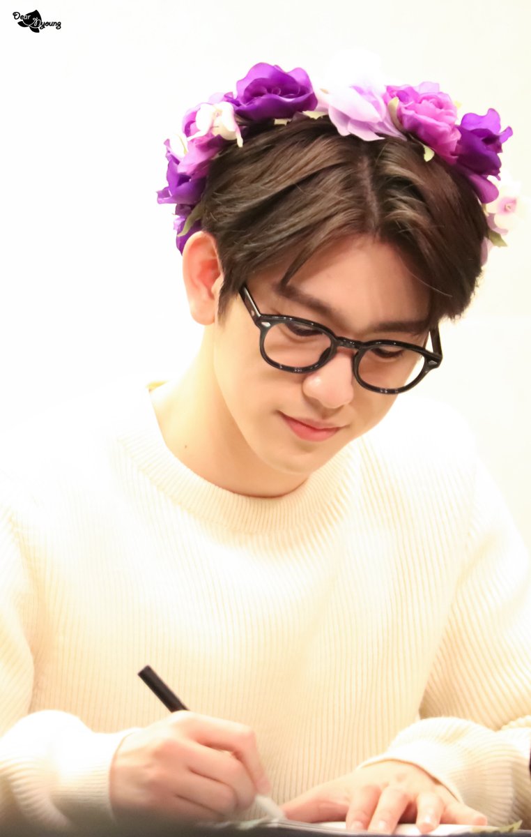 꽃과 미남💐 2018년의 가을🍂
#2025MAMAVOTE #GOT7