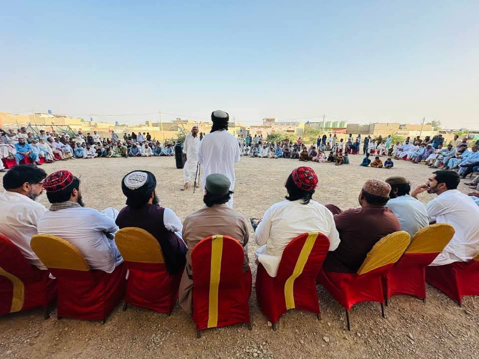 #کراچيPTM 
نن په کوشني وزيرستان (جونجهار ګوټ) کي جوړه شوي جرګه کي ده پښتون ژغورني غورځنګ سنده ذمه واره ملګرو په ګنړ شمير ګډون وکړئ.
پښتون ژغورني غورځنګ به په هر ميدان په هر وخت کي ده خپل قام سره اوږه په اوږه ولاړ وي.
وياړ خپل قامي تحريک 
وياړ ملي رهبر ګران منظور خان پښتون.