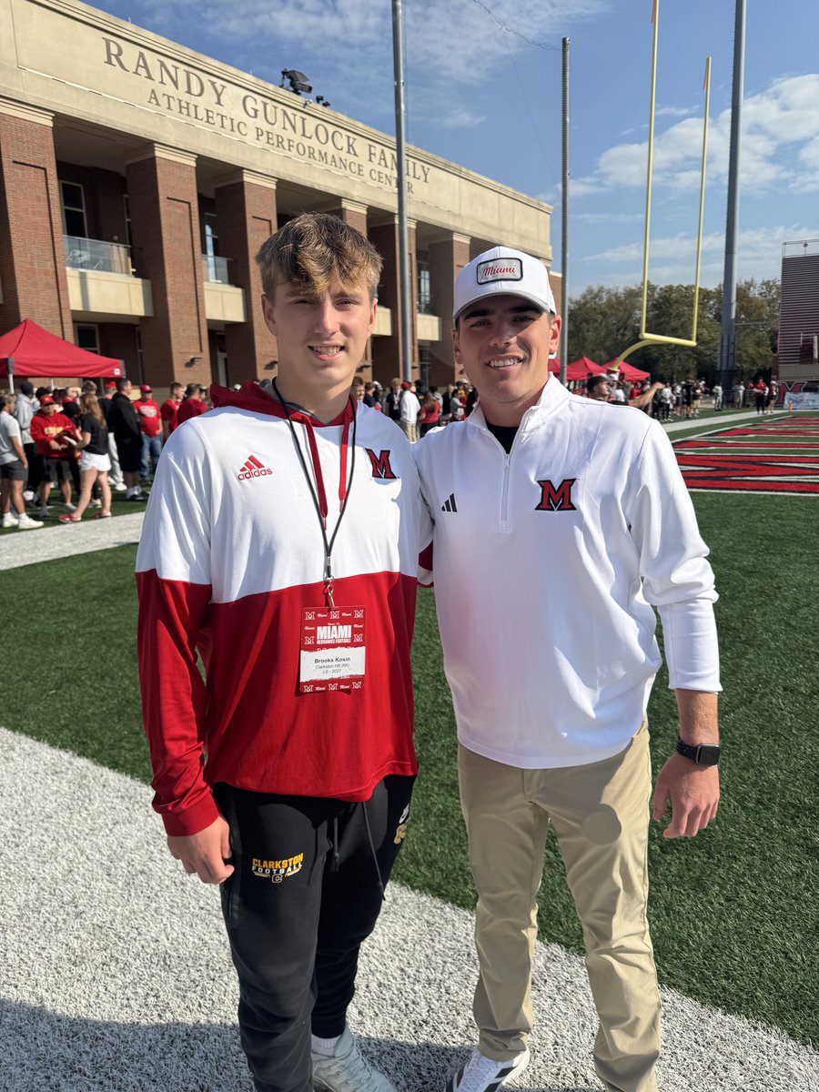 BrooksKosin88's tweet photo. Had a great time down @MiamiOHFootball thank you @aylward_johnny for the invite. Great to see the game day energy and atmosphere. Can’t wait to be back on campus #LoveandHonor. @ClarkstonWolves @HKA_Tanalski @KohlsSnapping. https://t.co/W3OejeUoRQ