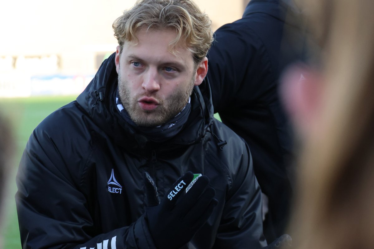 HonefossBK's tweet image. honefossbk.no/a-lag-kvinner/… endte uavgjort 2–2 i dagens runde 24 i Toppserien mellom Hønefoss BK og Lyn på AKA Arena. Stillingen til pause var 0–0 etter en jevn og sjansefattig første omgang, der våre HBK-damer var det førende laget uten å få ballen i mål.
#VierHBK