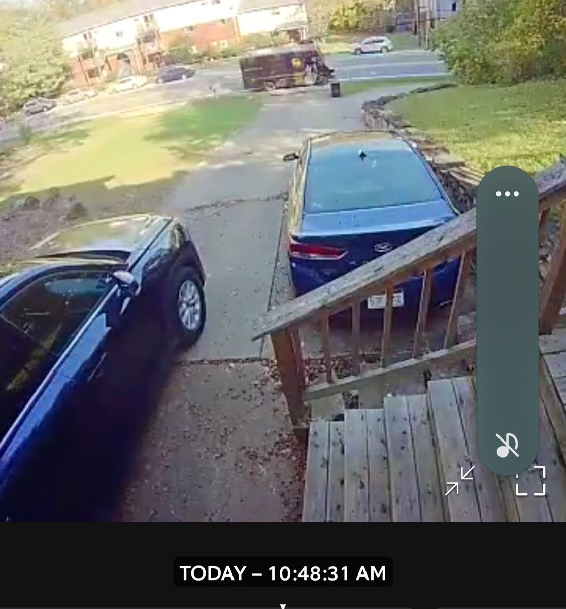 Starbinger159's tweet photo. @UPS

Here's your driver "attempting delivery" they stopped at the end of my driveway, realized my package was 40lbs and said nope https://t.co/bUyzMxHrNn