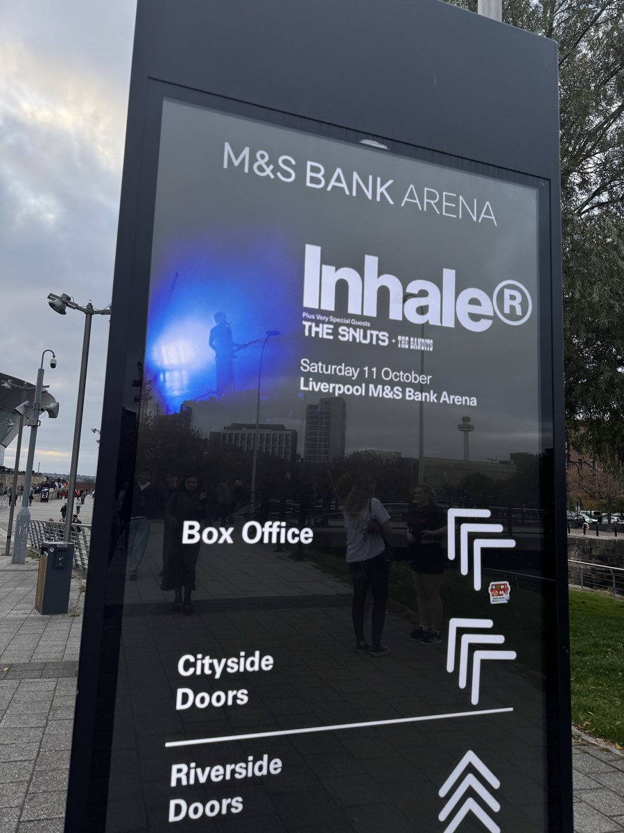 maddiebibbyx's tweet photo. i miss #inhalerdublin https://t.co/0gjLWBbccV
