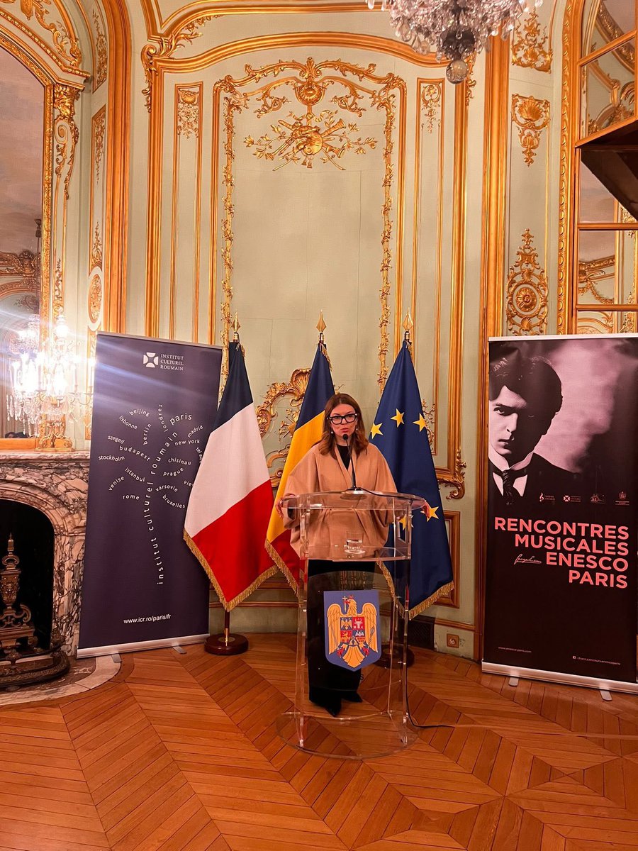 RoumanieFrance's tweet photo. Une grande joie d’accueillir, à l’Hôtel de Béhague, le concert de Rodica Vica et Angela Draghicescu dans le cadre des Rencontres Musicales Georges #Enesco. En cette année du 70e anniversaire de sa disparition, nous honorons la mémoire du grand Enesco par la musique et l’émotion. https://t.co/ldAznoyD79