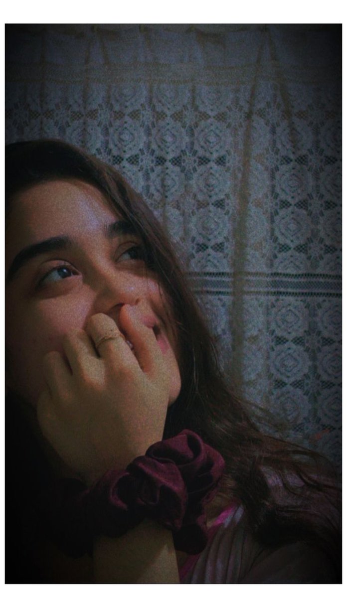 खामोशी और सब्र एक मुद्दत के बाद आता है 
यकीन करो हर रिश्ता फिर खुब समझ आता है,💯