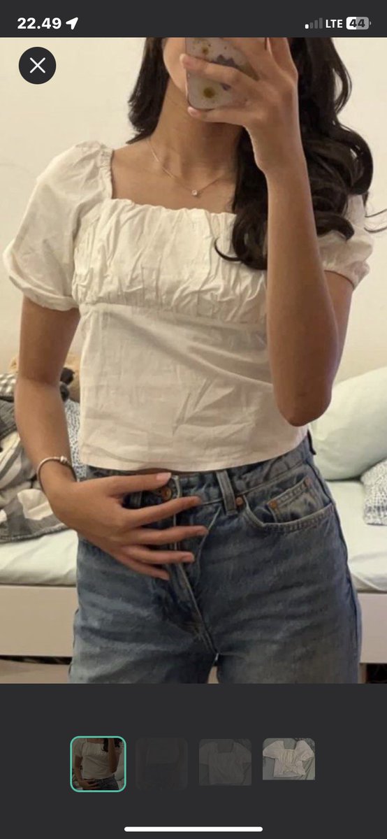 feillyue's tweet photo. 8. white puffy top size S-M | 35k 
9. catokan Merk “Kris” | 45k, harga asli lihat slide terakhir https://t.co/Az0eBAknOo