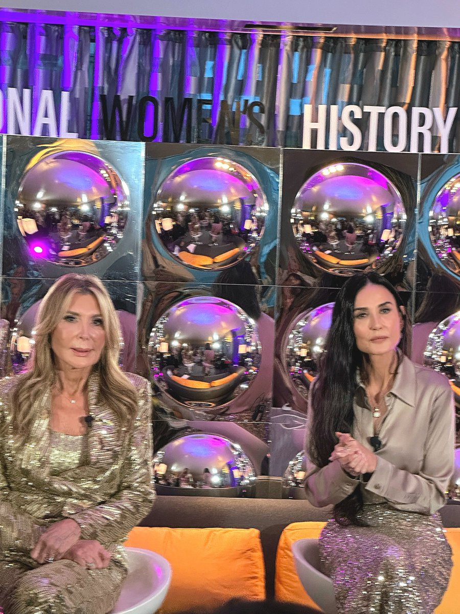 cherirkaufman's tweet photo. The quickest way to becoming an overnight success is to not give up✨ #nationalwomenshistorymuseum https://t.co/eBcpRyCLDl