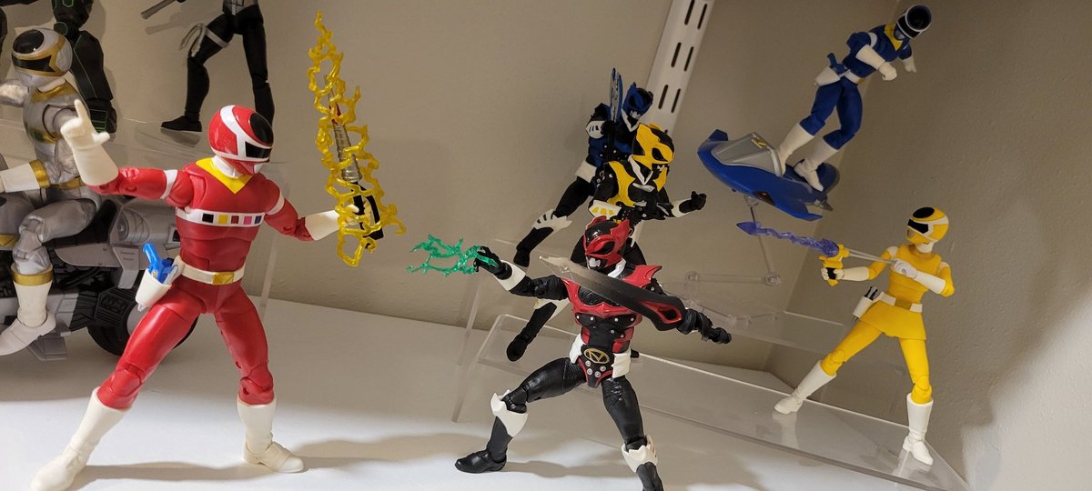 BriansToyTweets's tweet image. My kids have been playing in my toy room a lot, can&apos;t blame them. Cleaned a bit and got my #PowerRangers In Space #LightningCollection figures all set up again!
Would have loved some of Astronema&apos;s foot soldiers if the line had not been discontinued.  Were they called Quantrons?