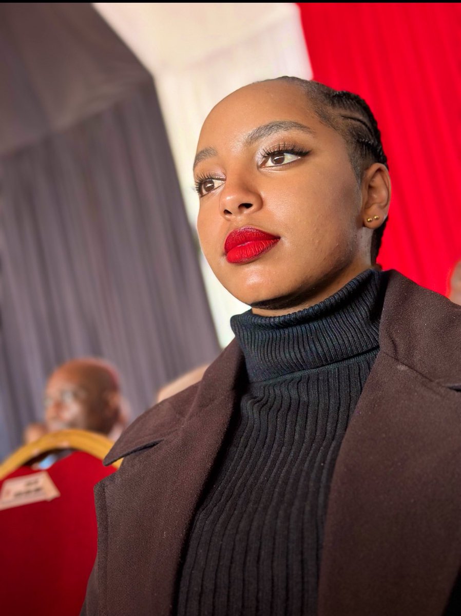 kabiru_vivian's tweet image. Today, I celebrate a true statesman from Bondo, Rt. Hon Raila Amolo Odinga.
His resilience not only inspired me but his unwavering passion for this country  will remain a formidable legacy for us to carry.
May his soul Rest in Peace.
#RIPRailaOdinga