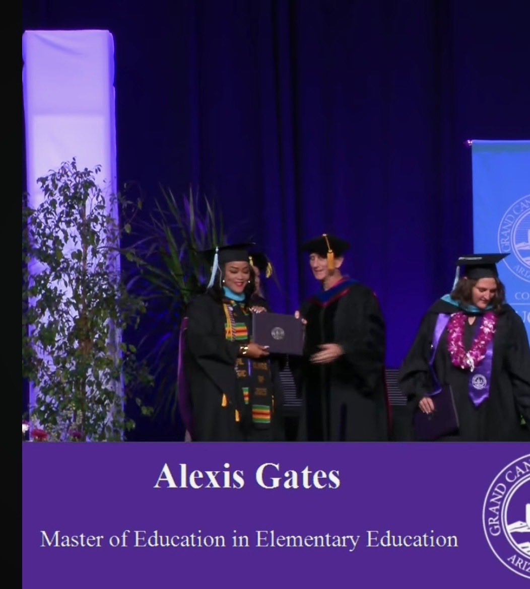 AlexusMGates's tweet photo. While everyone was relaxing on fall break, I was  busy walking across the stage receiving my Masters in Education. #blackexcellence  ♥️ https://t.co/hvGew98TlT