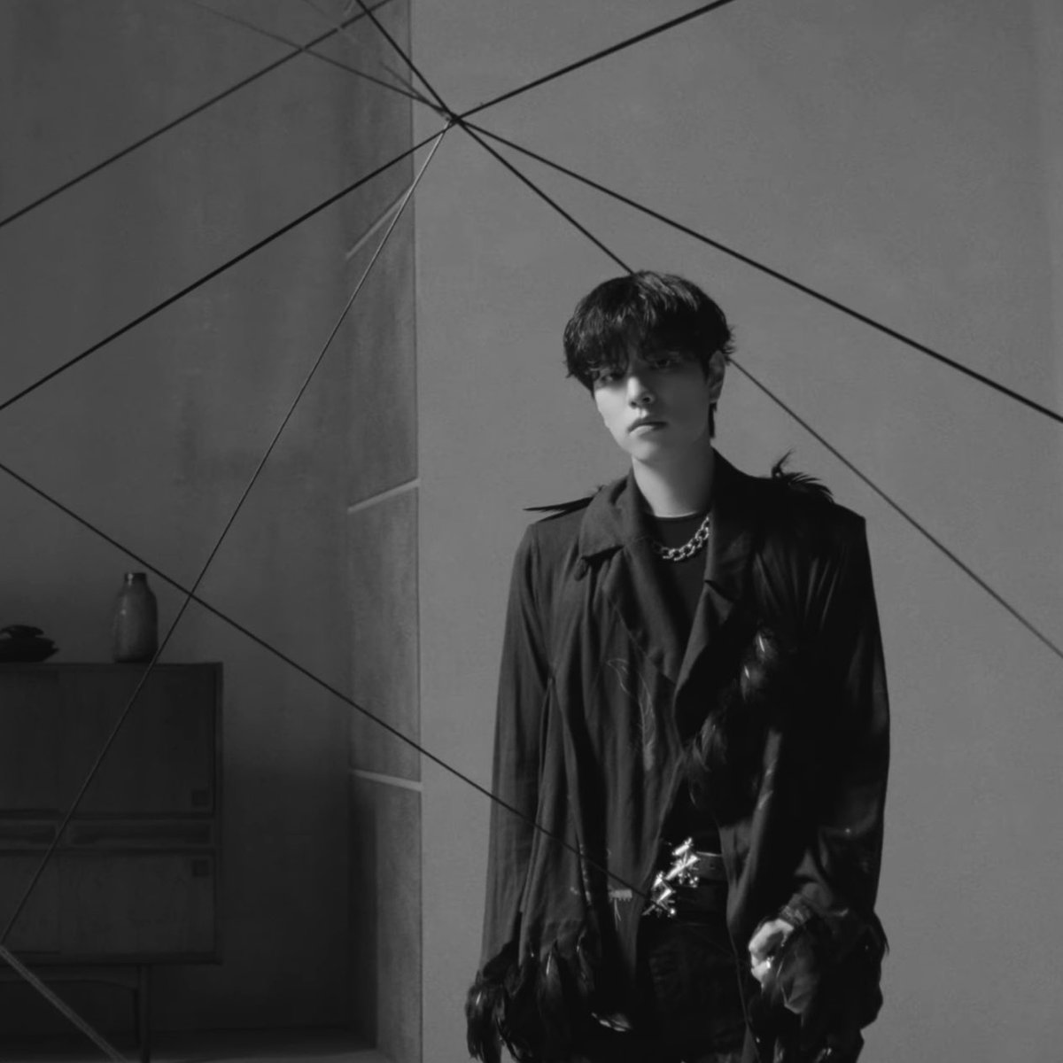 porque Seungmin siempre esta entre hilos? nos estarán mostrando su fetiche por las ataduras o q onda