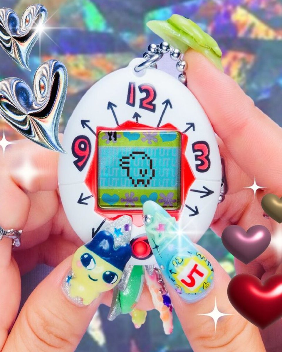 ユニクロ限定品 Tamagotchi's Limited Edition Bandai Tamagotchi mini Chibi Tamagotchi UNIQLO Limited White