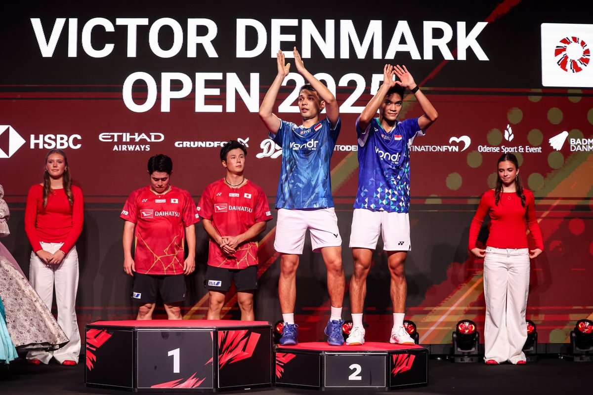 teamfajri's tweet photo. #FajriPodiuMoment 

Everyone has there own happiness and their way to be happy. ✨️

Congrats for Runner-Up, Fajar/Fikri 🍀

📎 badminton photo, pbsi 

#DenmarkOpen2025 https://t.co/I7p0o2ozln